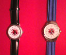 Orologi con logo del club con cinturino blu o nero